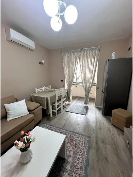 Tirane, jepet me qera apartament 2+1 Kati 3, 70 m² 650 € (vasil shanto)
