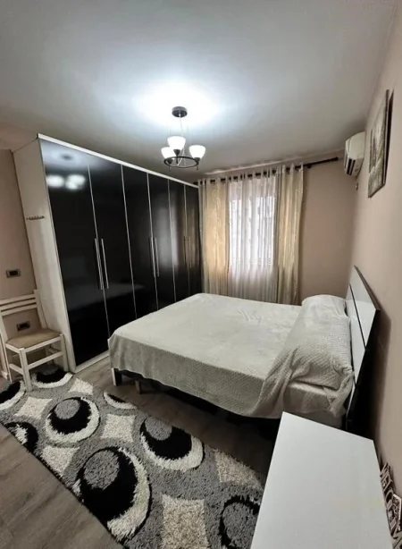 Tirane, jepet me qera apartament 2+1 Kati 3, 70 m² 650 € (vasil shanto)