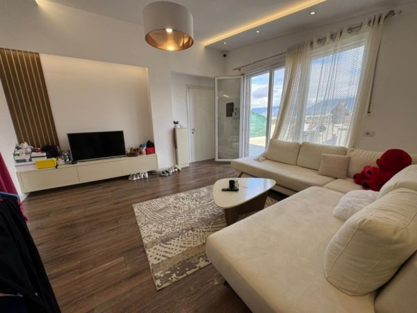 Tirane, shitet apartament 1+1 Kati 5, 150 m² 