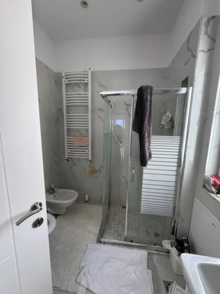 Tirane, shitet apartament 1+1 Kati 5, 150 m² 