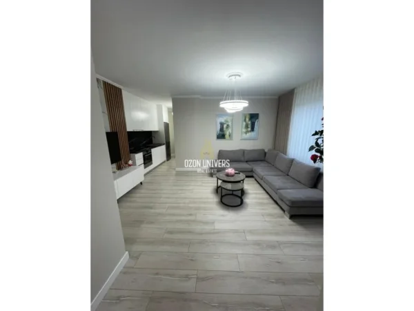 Tirane, jepet me qera apartament 1+1+Ballkon Kati 3, 70 m² 800 € (Rruga e kosovareve)