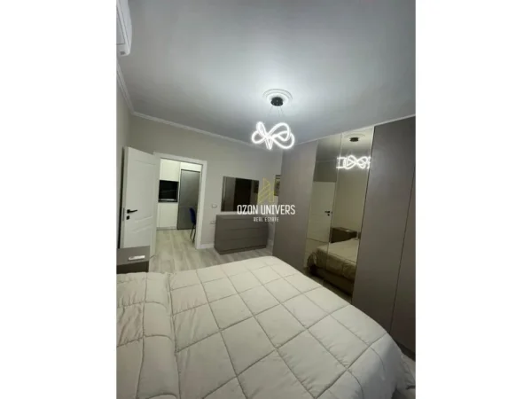 Tirane, jepet me qera apartament 1+1+Ballkon Kati 3, 70 m² 800 € (Rruga e kosovareve)