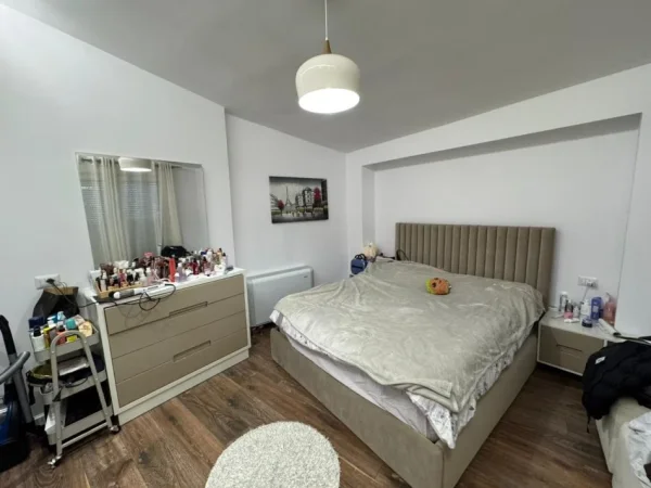 Tirane, jepet me qera apartament 1+1 Kati 5, 750 € 