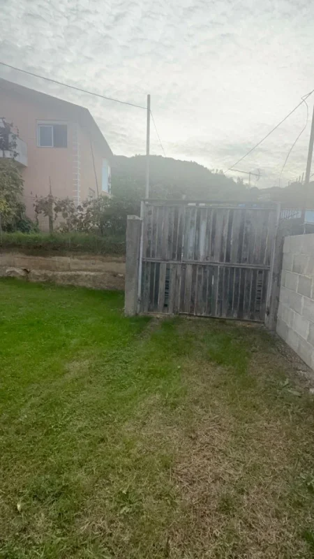 Tirane, shitet truall , 408 m² 140.000 € (Selite)