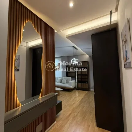 Tirane, jepet me qera apartament 2+1 Kati 5, 90 m² 1.200 € (Qender)