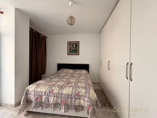 Tirane, jepet me qera apartament 1+1 Kati 6, 70 m² 600 € (Komuna e Parisit)