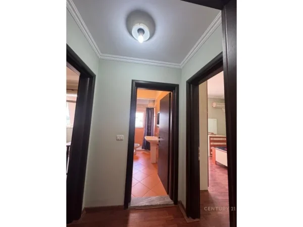 Tirane, jepet me qera apartament 2+1 Kati 9, 110 m² 800 € (Bllok)