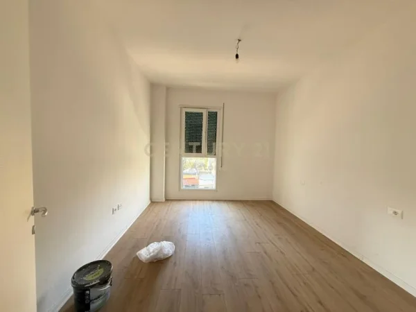 Tirane, jepet me qera apartament 2+1 Kati 1, 100 m² 640 € (Don Bosko)