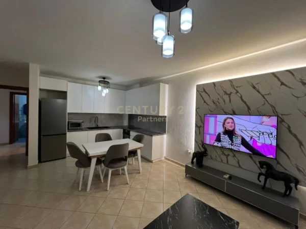 Tirane, jepet me qera apartament 2+1+Ballkon Kati 6, 114 m² 800 € (Ish Parku)