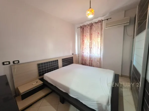 Tirane, jepet me qera apartament 2+1+Ballkon Kati 4, 72 m² 700 € (Rruga Frosina Plaku)