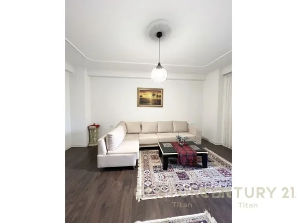 Tirane, jepet me qera apartament 2+1 Kati 2, 90 m² 600 € 