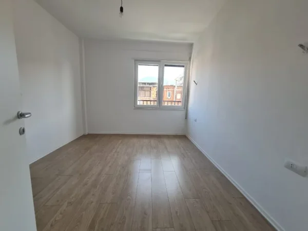 Tirane, shitet apartament 1+1 Kati 3, 60 m² 180.000 € (Tefta Tashko Koco)