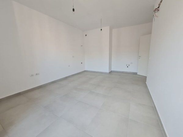 Tirane, shitet apartament 1+1 Kati 3, 60 m² 180.000 € (Tefta Tashko Koco)
