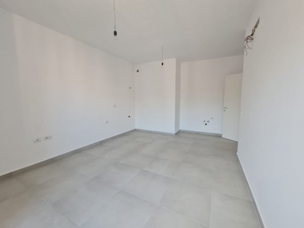 Tirane, shitet apartament 1+1 Kati 3, 60 m² 180.000 € (Tefta Tashko Koco)