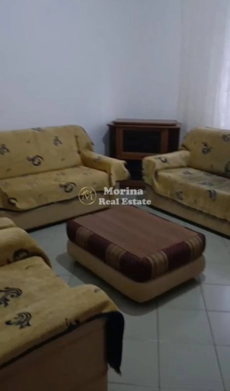 Tirane, jepet me qera shtepi 1+1 Kati 1, 50 m² 300 € (Rruga 5 Maji)