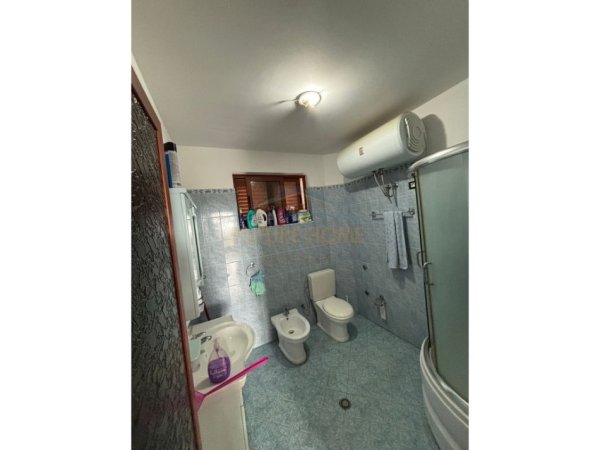 Durres, shitet shtepi 4+1+Aneks+Ballkon Kati 3, 250 m² 280.000 € 