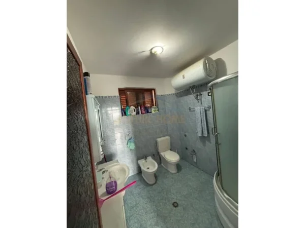 Durres, shitet shtepi 4+1+Aneks+Ballkon Kati 3, 250 m² 280.000 € 