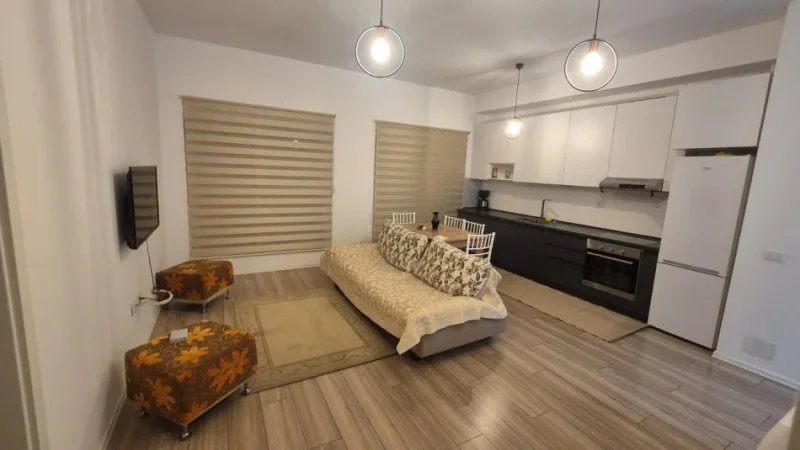 Tirane, jepet me qera apartament 2+1 Kati 4, 80 m² 550 € (Mangalem ,Ali Demi)