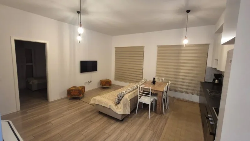 Tirane, jepet me qera apartament 2+1 Kati 4, 80 m² 550 € (Mangalem ,Ali Demi)