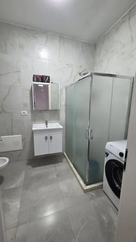 Tirane, jepet me qera apartament 2+1 Kati 4, 80 m² 550 € (Mangalem ,Ali Demi)