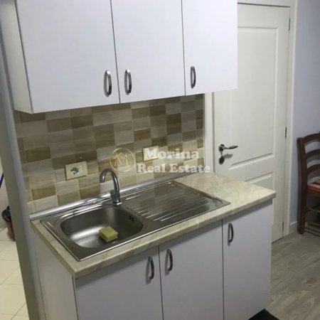 Tirane, jepet me qera garsonier Kati 3, 35 m² 250 € (Laprake)