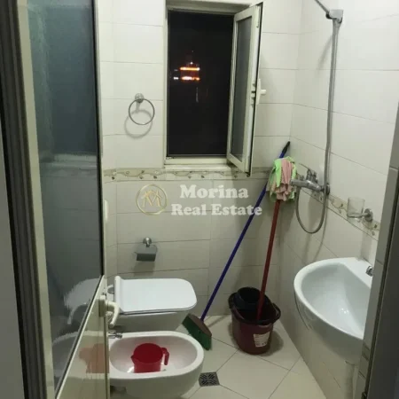 Tirane, jepet me qera garsonier Kati 3, 35 m² 250 € (Laprake)