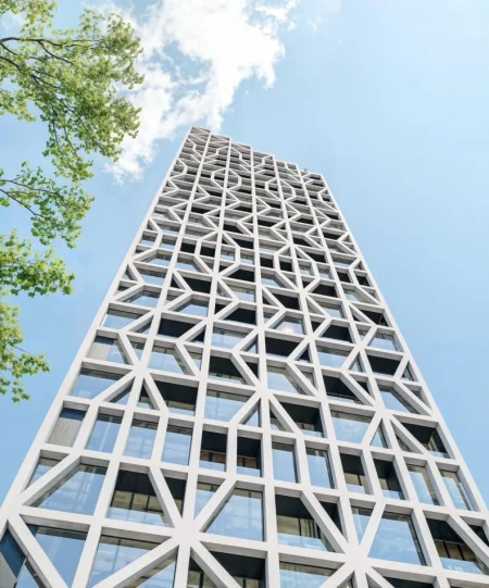 Tirane, shitet apartament 2+1+Ballkon Kati 4, 135 m² (Filigree Tower, Rruga “Xhanfize Keko”)