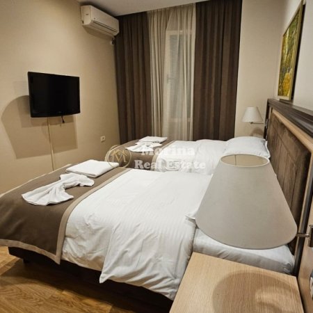 Tirane, jepet me qera apartament 2+1 Kati 1, 80 m² 550 € (21 Dhjetori)