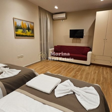 Tirane, jepet me qera apartament 2+1 Kati 1, 80 m² 550 € (21 Dhjetori)