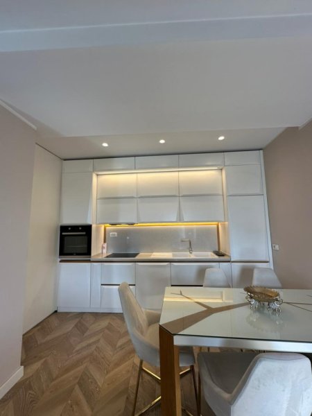 Tirane, shitet apartament 1+1 , 88 m² 430.000 € 