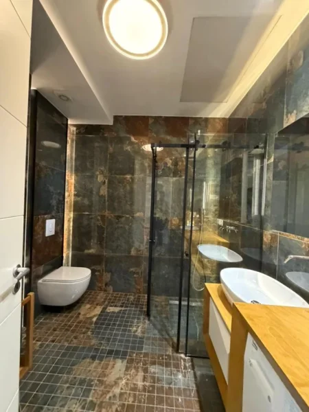 Tirane, shitet apartament 1+1 , 88 m² 430.000 € 