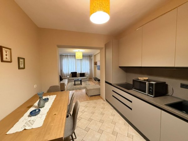 Tirane, jepet me qera apartament 2+1 Kati 2, 110 m² 800 € (Myslym Shyri)