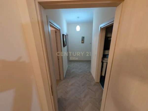 Tirane, jepet me qera apartament 2+1 Kati 6, 96 m² 450 € 