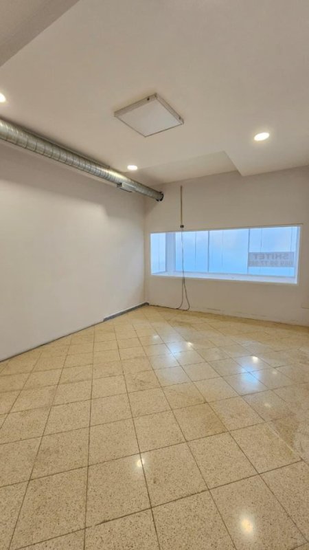 Shqiperi, jepet me qera ambjent biznesi Kati 0, 136 m² 900 € 