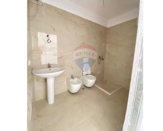 Tirane, shitet apartament 1+1 Kati 2, 68 m² 89.000 € (Fresk (530581001-71))