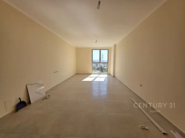 Tirane, jepet me qera apartament 2+1+Ballkon Kati 1, 88 m² 430 € (5 Maji)