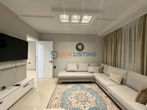 Tirane, jepet me qera apartament 2+1 , 80 m² 500 € (5 Maji)