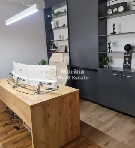 Tirane, jepet me qera ambjent biznesi Kati 2, 140 m² 1.650 € (21 Dhjetori)