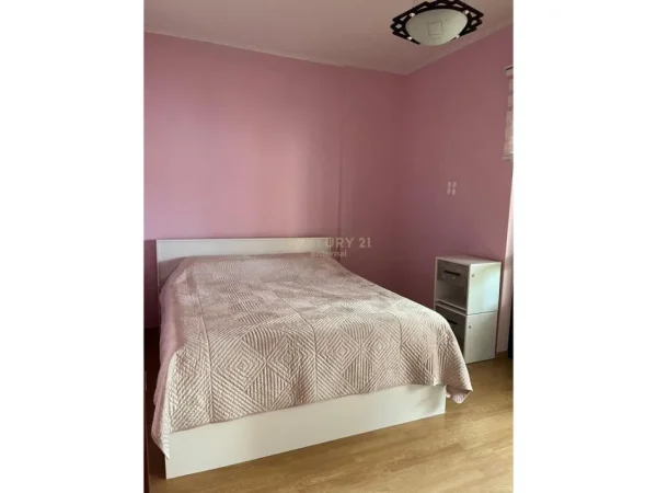 Tirane, jepet me qera apartament 2+1 Kati 6, 75 m² 850 € 