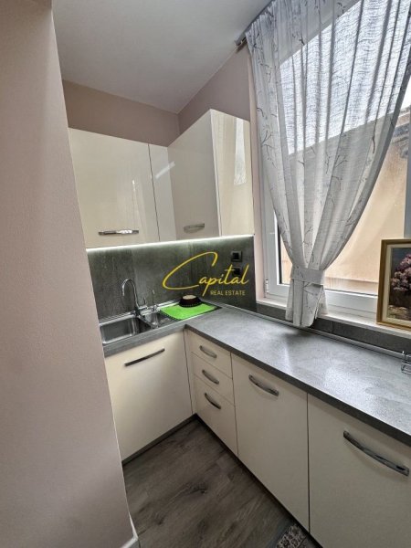 Tirane, jepet me qera apartament 2+1 Kati 2, 75 m² 700 € (KOMUNA E PARISIT)