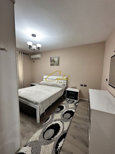 Tirane, jepet me qera apartament 2+1 Kati 2, 75 m² 700 € (KOMUNA E PARISIT)