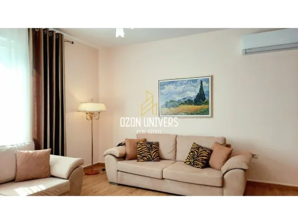 Tirane, jepet me qera apartament 2+1+Ballkon Kati 3, 120 m² 850 € (Kopshti Zoologjik)