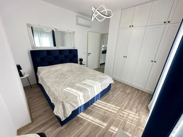 Tirane, jepet me qera apartament 1+1 Kati 2, 650 €