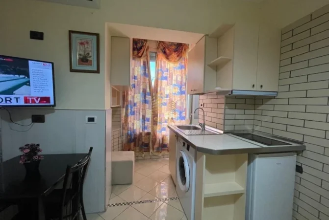 Tirane, jepet me qera garsonier 1+1 Kati 2, 35 m² 330 € (Siri Kodra)