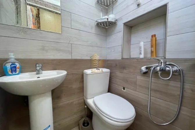 Tirane, jepet me qera garsonier 1+1 Kati 2, 35 m² 330 € (Siri Kodra)