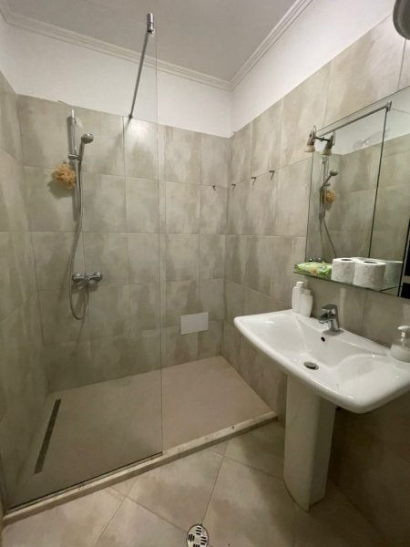Tirane, jepet me qera apartament 2+1 Kati 6, 76 m² 750 € (Ish Parku)