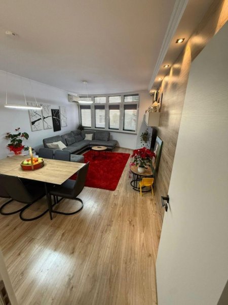 Tirane, shitet apartament 2+1 Kati 3, 115 m² 190.000 € (Astir)