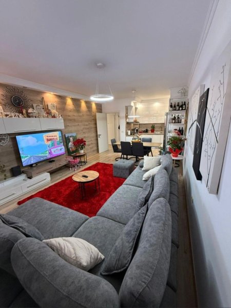 Tirane, shitet apartament 2+1 Kati 3, 115 m² 190.000 € (Astir)