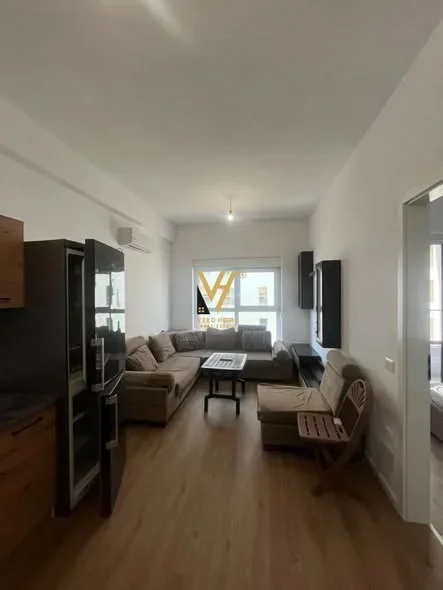 Tirane, jepet me qera apartament 1+1+Ballkon Kati 4, 57 m² 400 € (ALI DEMI)