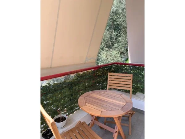 Tirane, jepet me qera apartament 2+1+Ballkon Kati 2, 103 m² 1.200 € (Kompleksi FZ, Liqeni i Thatë, Tiranë)